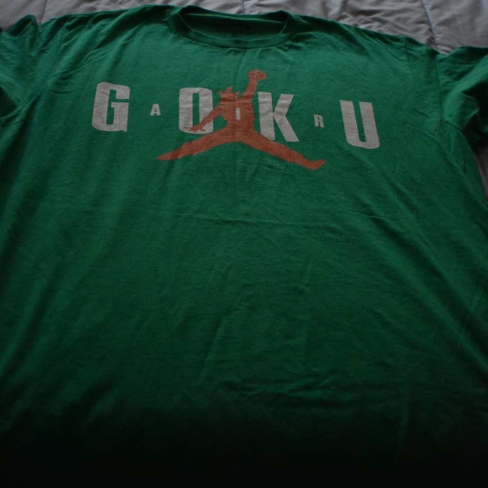 Green Men's graphic TEE